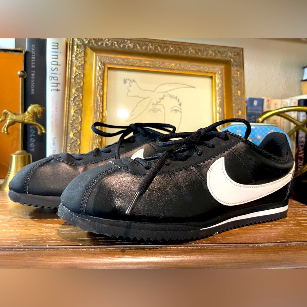 Nike Cortez size 6.5 style 749482-001
